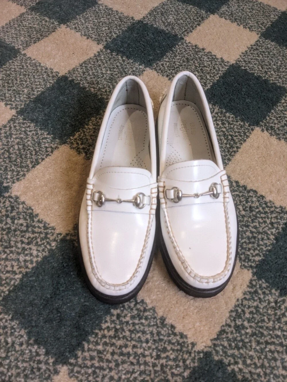 G.H. Bass Weejuns Originals White Leather Lianna Lug Sole Size 6